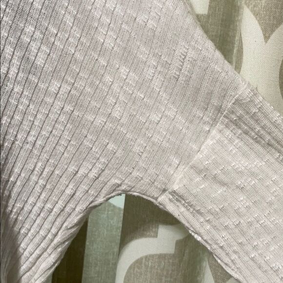 Daytrip Off-white With Black Letters “No Selfie Control” Batwing Sleeve Blouse L - Picture 7 of 15